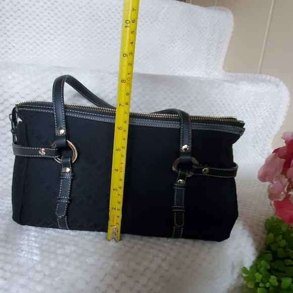 Soft Pebbled Rectangular Satchel - Picture 7 of 8